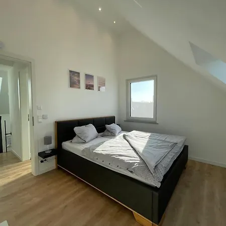 Gaestehaus Stoll - 3 Schlafzimmer, Nahe Flughafen & Messe Lägenhet Filderstadt