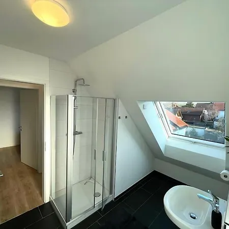 Апартаменты Gaestehaus Stoll - 3 Schlafzimmer, Nahe Flughafen & Messe