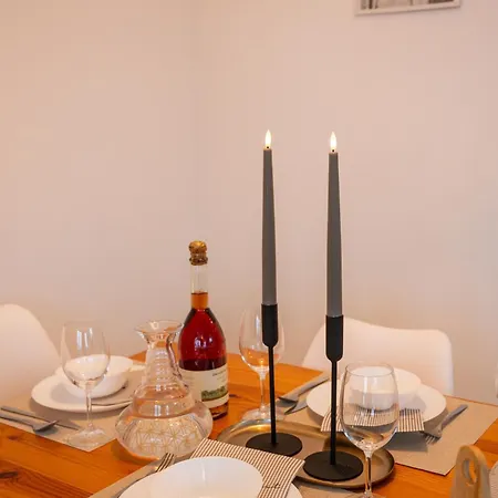 Gaestehaus Stoll - 3 Schlafzimmer, Nahe Flughafen & Messe * Filderstadt