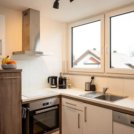 Gaestehaus Stoll - 3 Schlafzimmer, Nahe Flughafen & Messe Апартаменты *