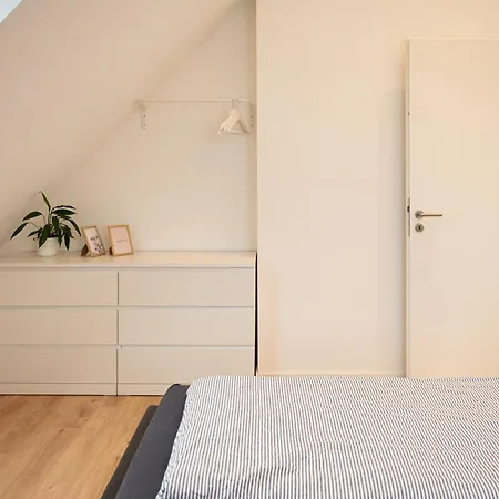 Gaestehaus Stoll - 3 Schlafzimmer, Nahe Flughafen & Messe Filderstadt