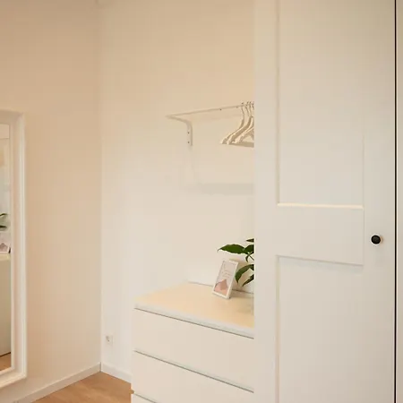 Апартаменты Gaestehaus Stoll - 3 Schlafzimmer, Nahe Flughafen & Messe Фильдерштадт