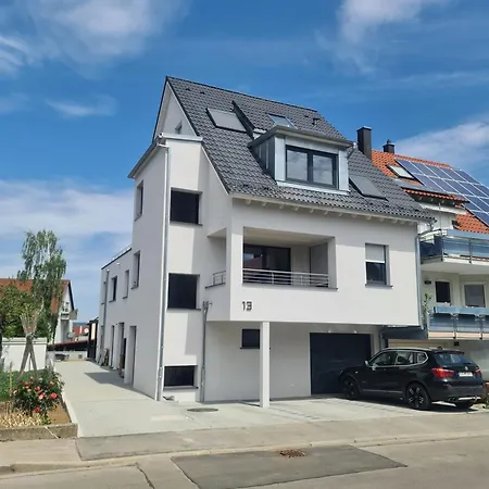 Gaestehaus Stoll - 3 Schlafzimmer, Nahe Flughafen & Messe * Filderstadt